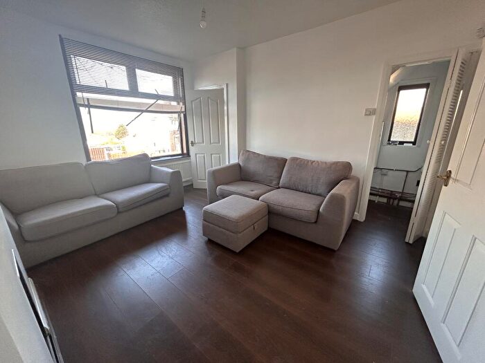 2 Bedroom House To Rent In Wheatfield Crescent, Sheffield, S5