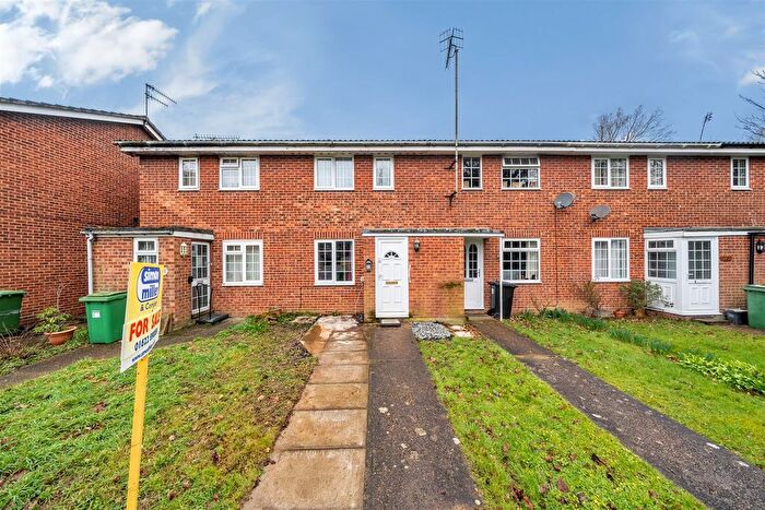 2 Bedroom Terraced House For Sale In Sovereigns Way, Marden, TN12