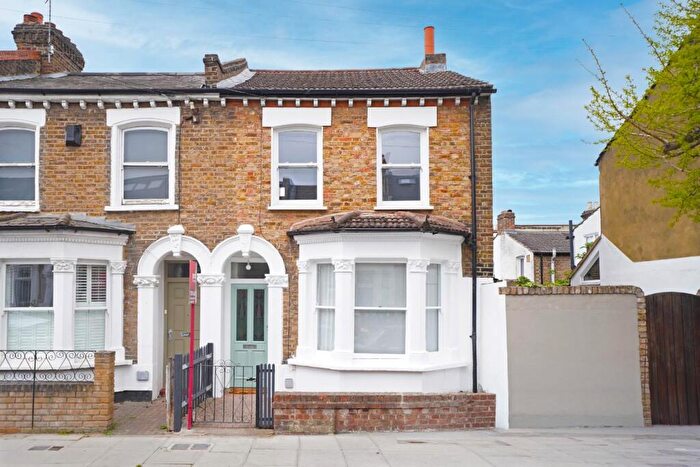 3 Bedroom House For Sale In Ulverscroft Road, East Dulwich, London, SE22