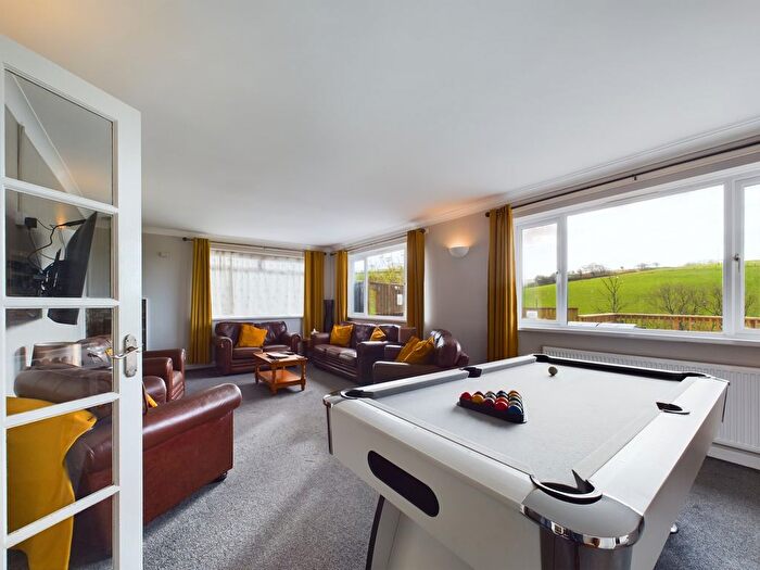 4 Bedroom Detached Bungalow To Rent In Totnes Road, Paignton, TQ4