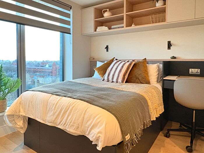 Studio To Rent In The Mall, London, W5