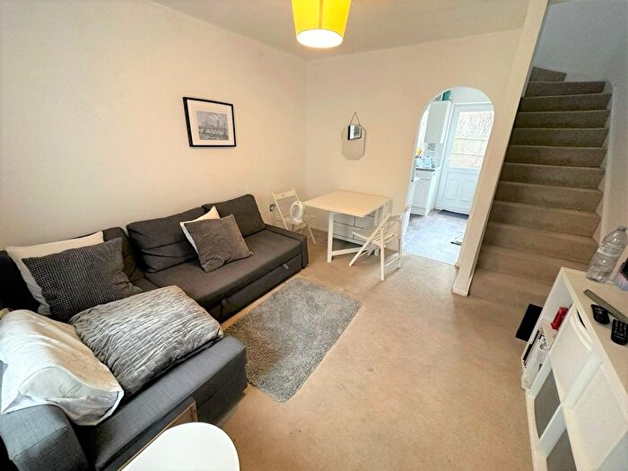 1 Bedroom Flat To Rent In Badgers Close, Harrow, HA1