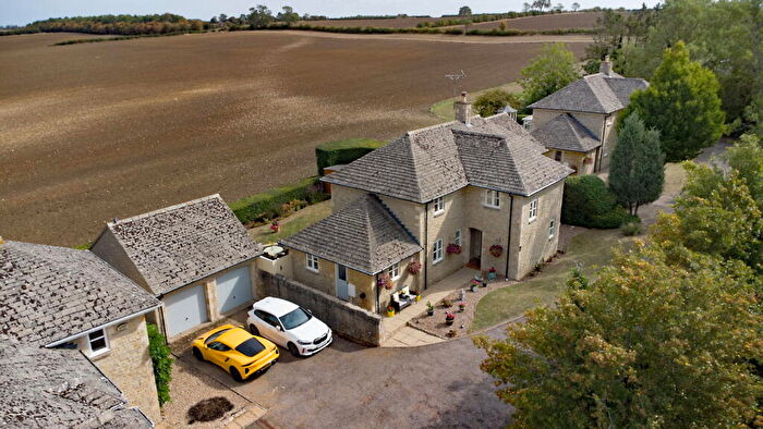 4 Bedroom Detached House For Sale In Deenethorpe, Corby, Northamptonshire, NN17