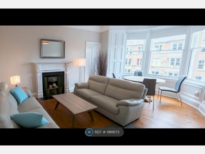 3 Bedroom Flat To Rent In Spottiswoode Road, Edinburgh, EH9