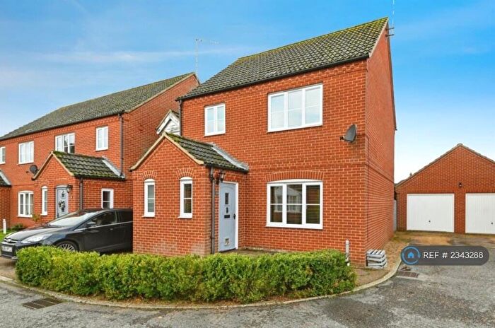 3 Bedroom Semi-Detached House To Rent In Paiges Close, King's Lynn, PE31