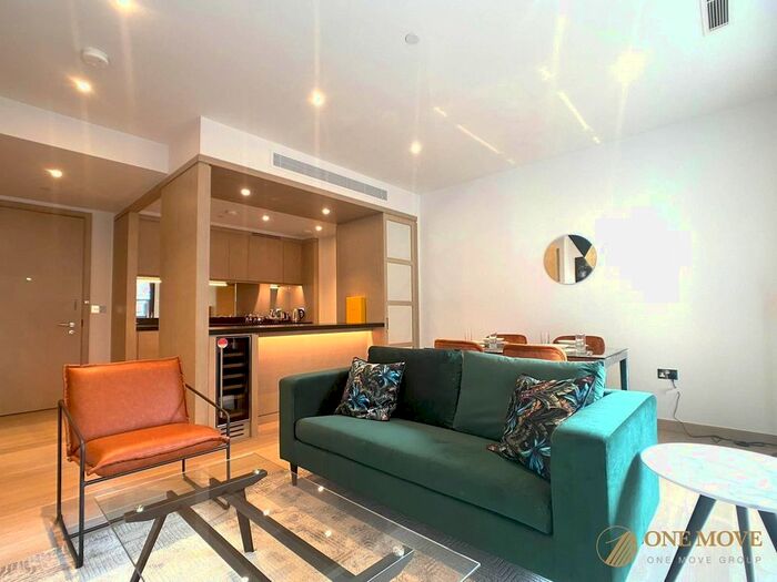 2 Bedroom Flat To Rent In Embassy Gardens, London, London, SW11