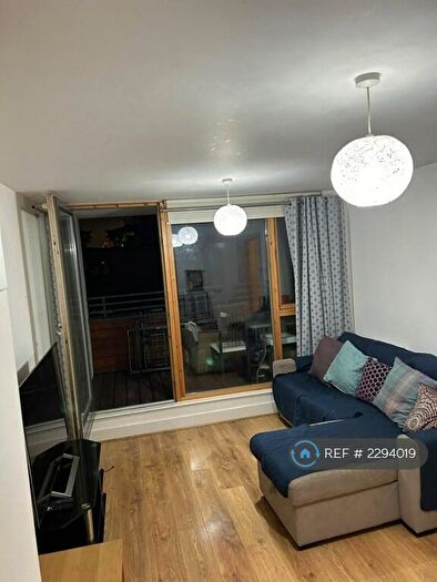 1 Bedroom Flat To Rent In Phoenix Heights East, London, E14