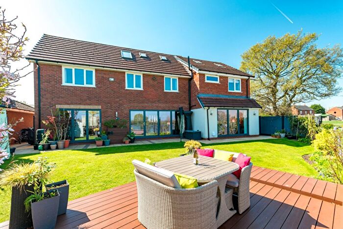 5 Bedroom Detached House For Sale In Petersfield Gardens, Culcheth, Warrington, Cheshire, WA3