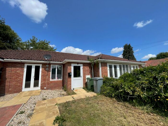 2 Bedroom Bungalow To Rent In Chestnut Drive, Buxton, Norwich, NR10