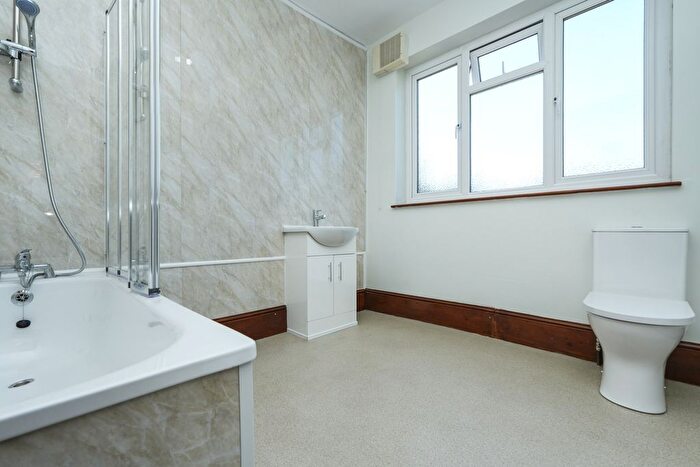 3 Bedroom Terraced House To Rent In Minard Road, London, SE6
