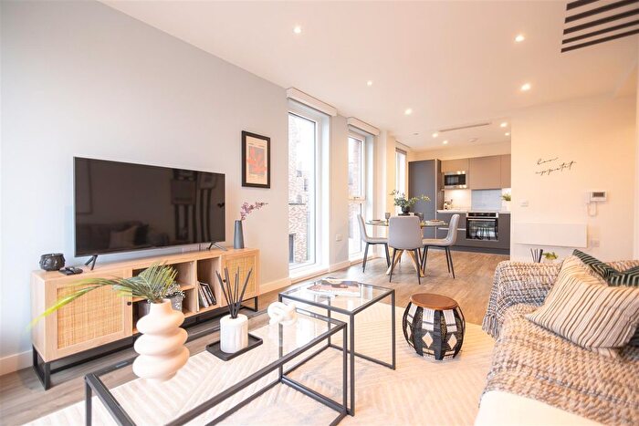 2 Bedroom Flat For Sale In Islington Wharf, Manchester, M4