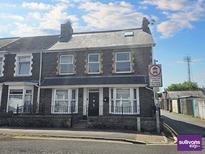 5 Bedroom End Of Terrace House For Sale In Harle Street, Neath, SA11