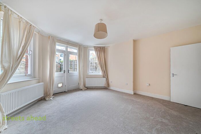 1 Bedroom Flat To Rent In Church Road, London, SE19