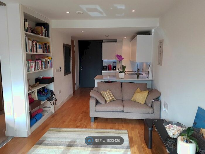 1 Bedroom Flat To Rent In Juniper Drive, London, SW18
