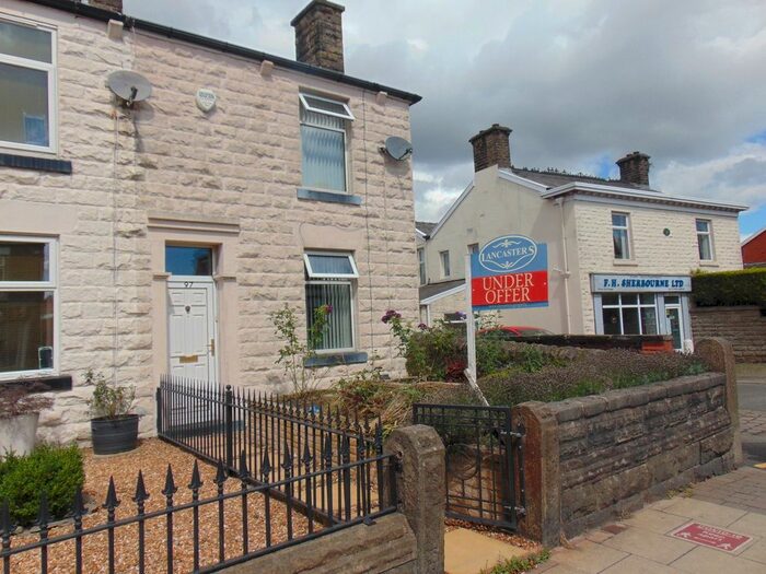 2 Bedroom Cottage To Rent In Winter Hey Lane, Horwich, BL6