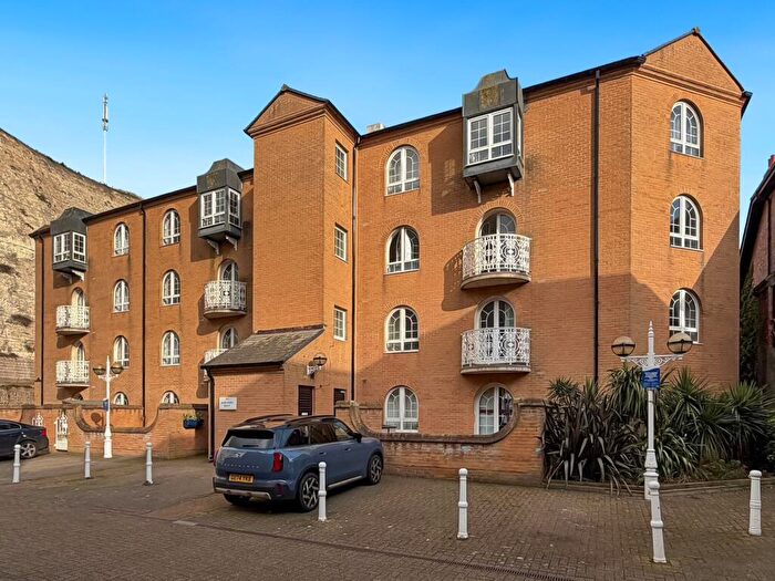 1 Bedroom Flat For Sale In Brighton Marina Village, Mariners Quay, BN2