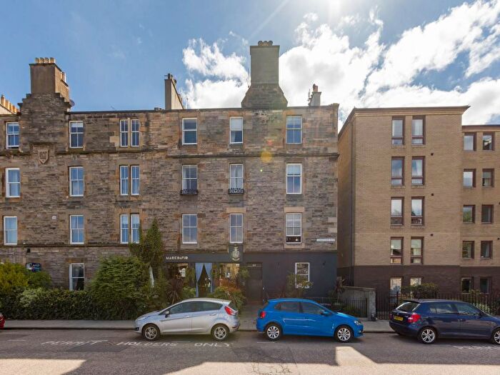 2 Bedroom Flat To Rent In Henderson Row, Stockbridge, Edinburgh, EH3