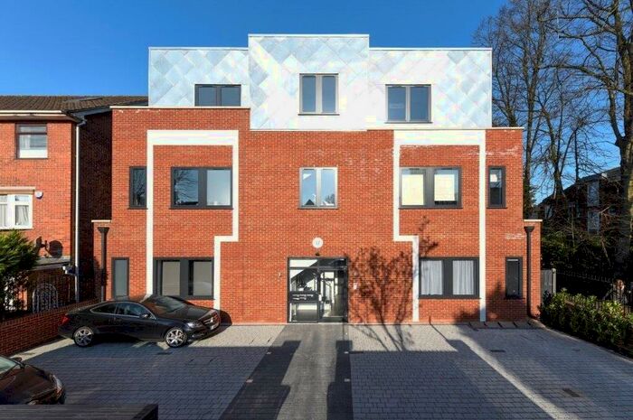 2 Bedroom Flat To Rent In Woodside Avenue, Woodside Park, N12