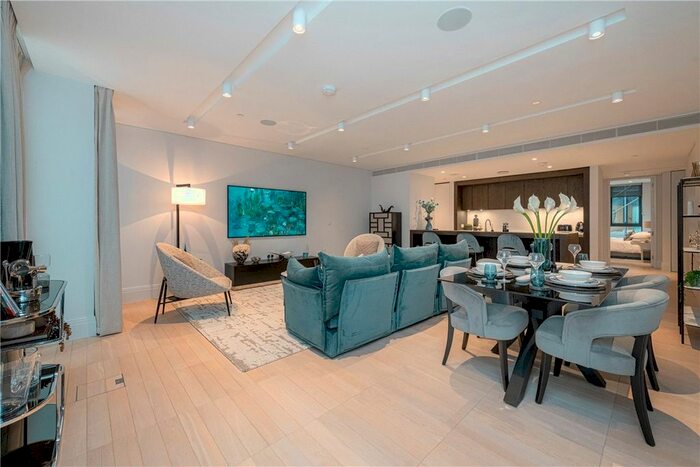 2 Bedroom Flat To Rent In Cork Street, Mayfair, London, W1S