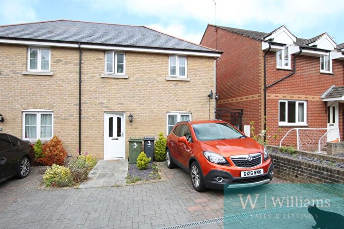 3 Bedroom Semi-Detached House To Rent In Roundhouse Mews, George Street, Ryde, PO33