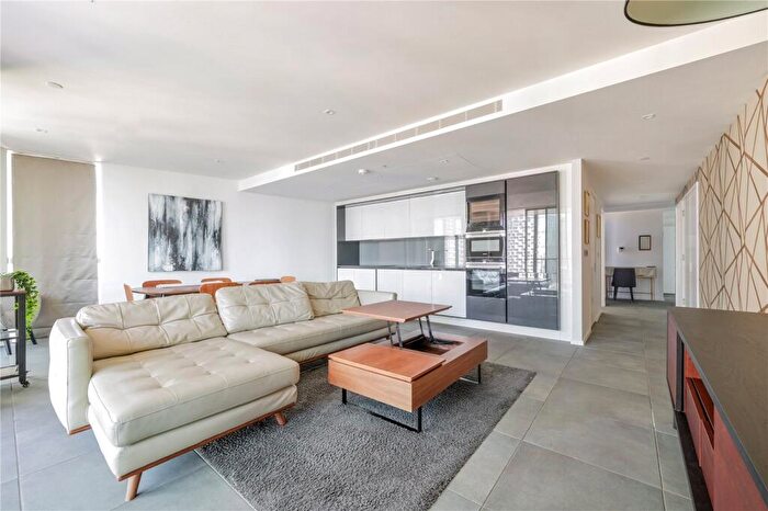 3 Bedroom Apartment To Rent In Dollar Bay Point, London, E14