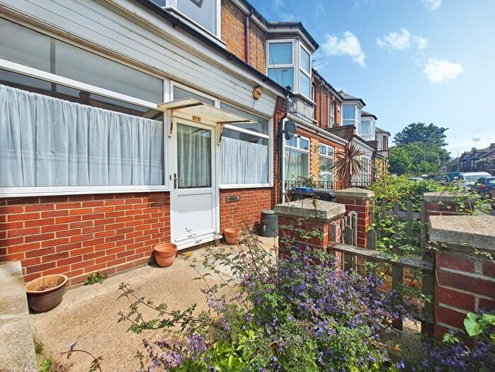 1 Bedroom Flat For Sale In Approach Road, Margate, Kent, CT9