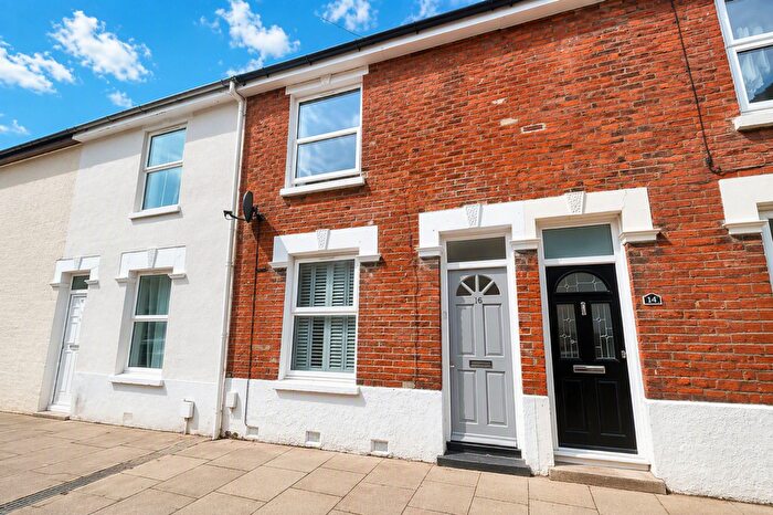 2 Bedroom Terraced House To Rent In Wainscott Road, Southsea, PO4