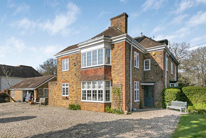 4 Bedroom Semi-Detached House For Sale In The Ridgeway, Cuffley, EN6