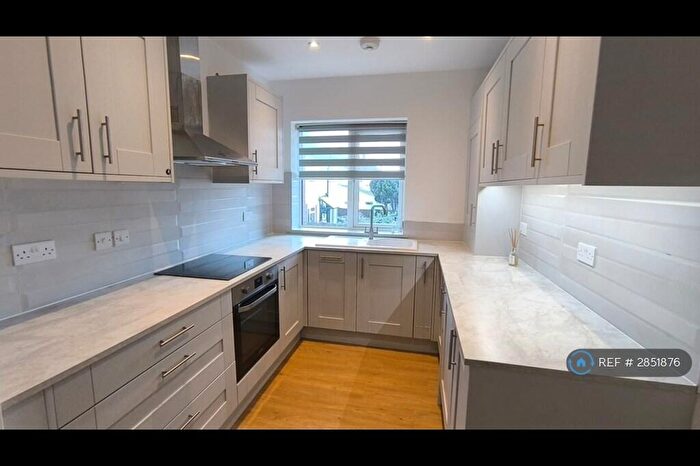 2 Bedroom Flat To Rent In Farman Court, Luton, LU3