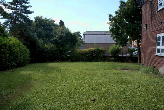 Studio To Rent In Memorial Avenue, London, E15