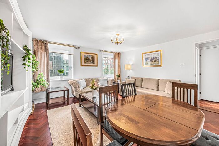 2 Bedroom Flat To Rent In Lambs Conduit Street, Holborn, WC1N