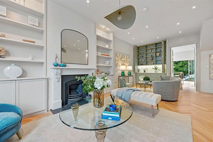 5 Bedroom End Terrace House For Sale In Batoum Gardens, London, W6