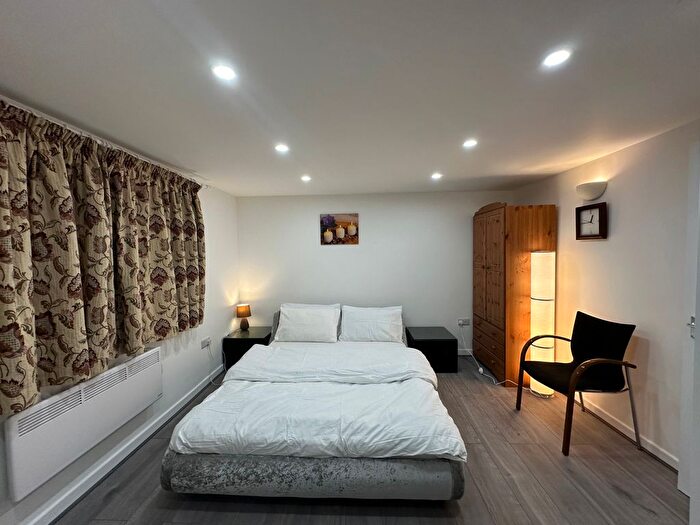 Studio To Rent In Wanstead Park Road, Ilford, IG1