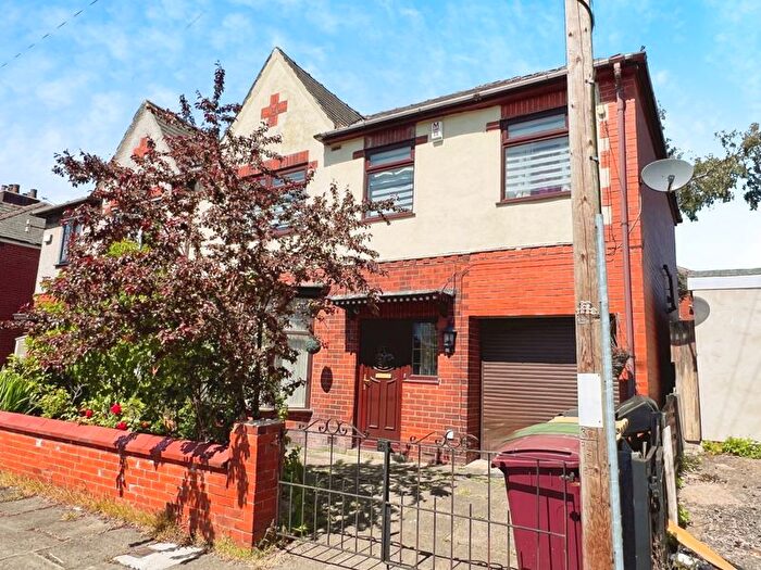 4 Bedroom Semi-Detached House For Sale In Turner Bridge Road, Tonge Park, BL2