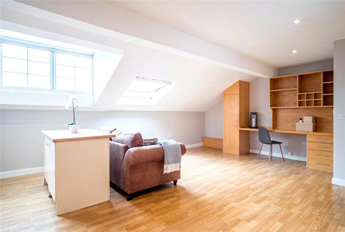 1 Bedroom Apartment To Rent In Bankfield Road, Huddersfield, HD1