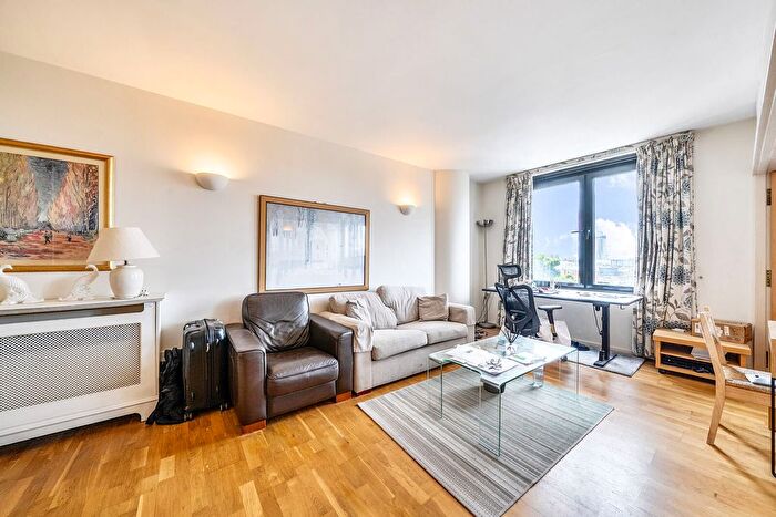 1 Bedroom Flat To Rent In Cromwell Road, South Kensington, London, SW7
