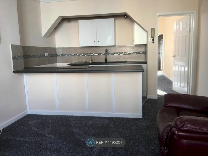 1 Bedroom Flat To Rent In Diamond Avenue, Plymouth, PL4