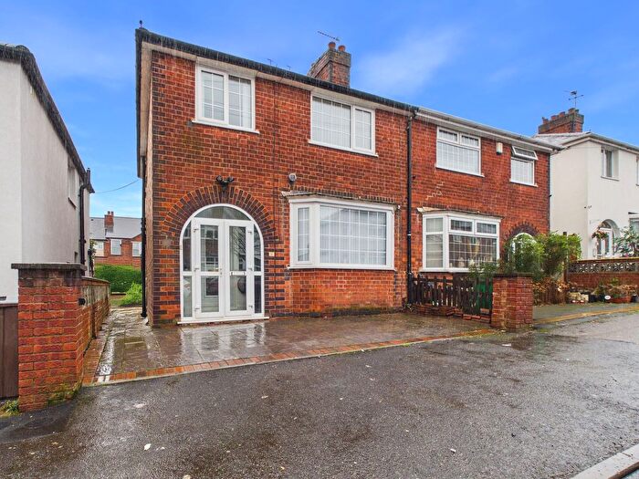 3 Bedroom Semi Detached House For Sale In Dale Grove, Sneinton, Nottingham, NG2