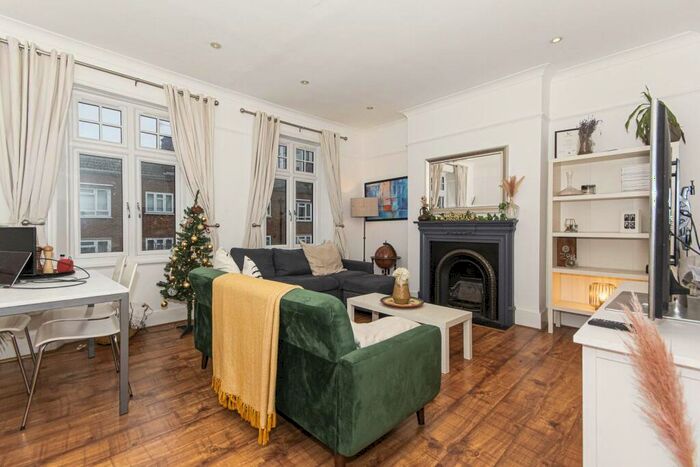 2 Bedroom Flat To Rent In Meath Street, Battersea, SW11