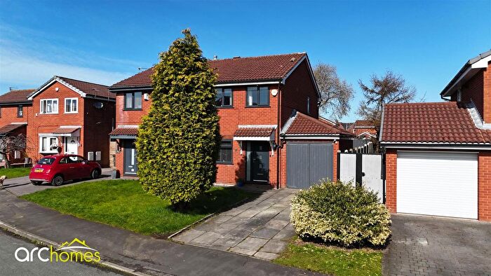 3 Bedroom Semi-Detached House For Sale In Cashmore Drive, Hindley, Wigan, WN2