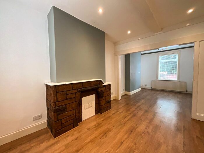 3 Bedroom Terraced House To Rent In Shadyside, Hexthorpe, DN4