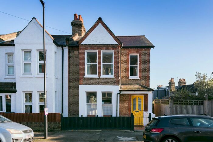 4 Bedroom End Of Terrace House To Rent In Pyrmont Grove, London SE27