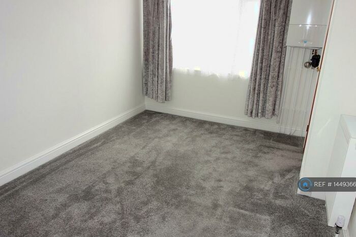 1 Bedroom Flat To Rent In Allendale Rd, Mutley, Plymouth, PL4