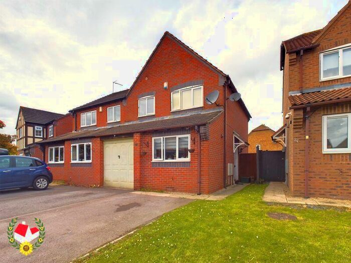 3 Bedroom Semi-Detached House For Sale In The Causeway, Quedgeley, Gloucester, GL2