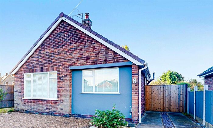 2 Bedroom Detached House For Sale In Bracken Close, Carlton, NG4