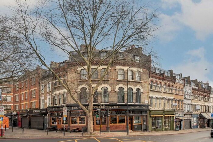 2 Bedroom Flat To Rent In Farringdon Road, London, EC1R