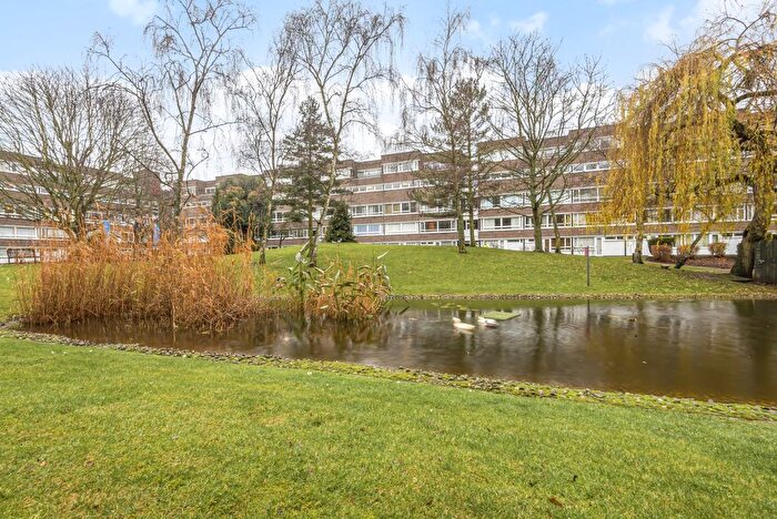 Studio To Rent In Fair Acres, Bromley, Kent, BR2