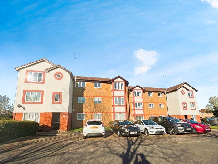 2 Bedroom Flat To Rent In Ramshaw Drive, Chelmsford, CM2