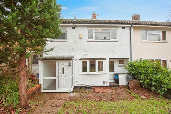 3 Bedroom Terraced House For Sale In Colestrete, Stevenage, SG1