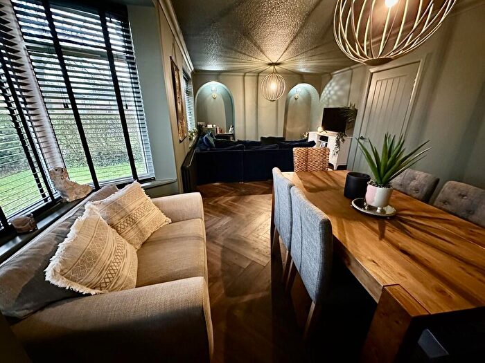 3 Bedroom Semi Detached House For Sale In Brecks Lane, Kirk Sandall, Doncaster, DN3